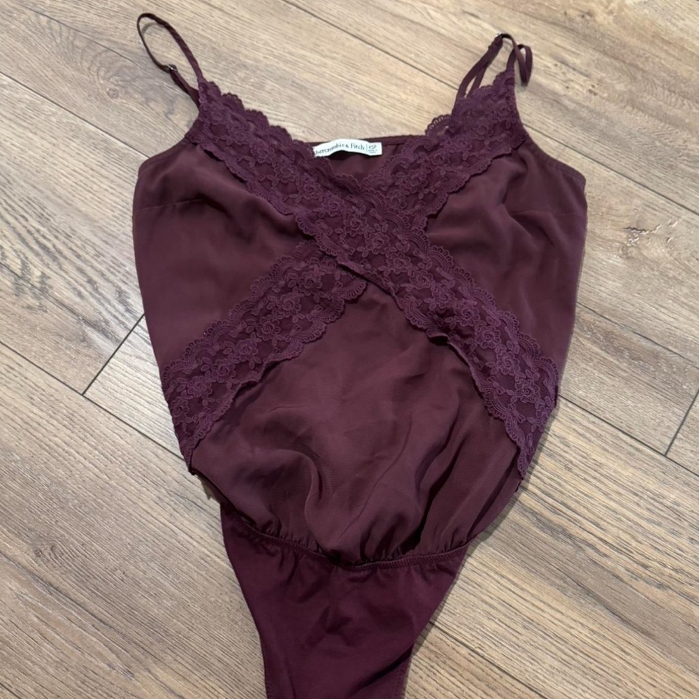 Abercrombie Lace Bodysuit🛍️